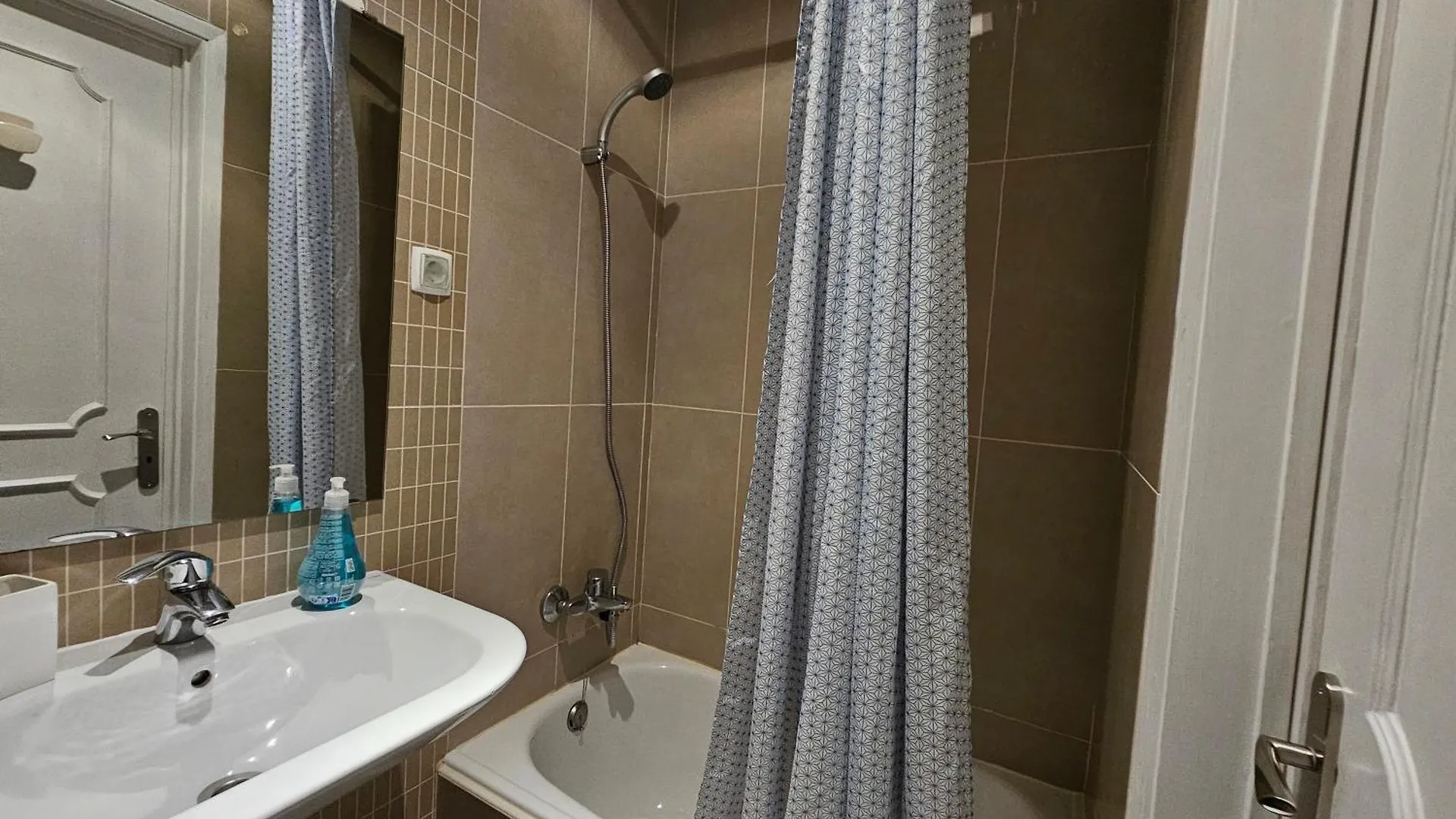 Blife Batalya Private Rooms Faro 0*,  Portugal