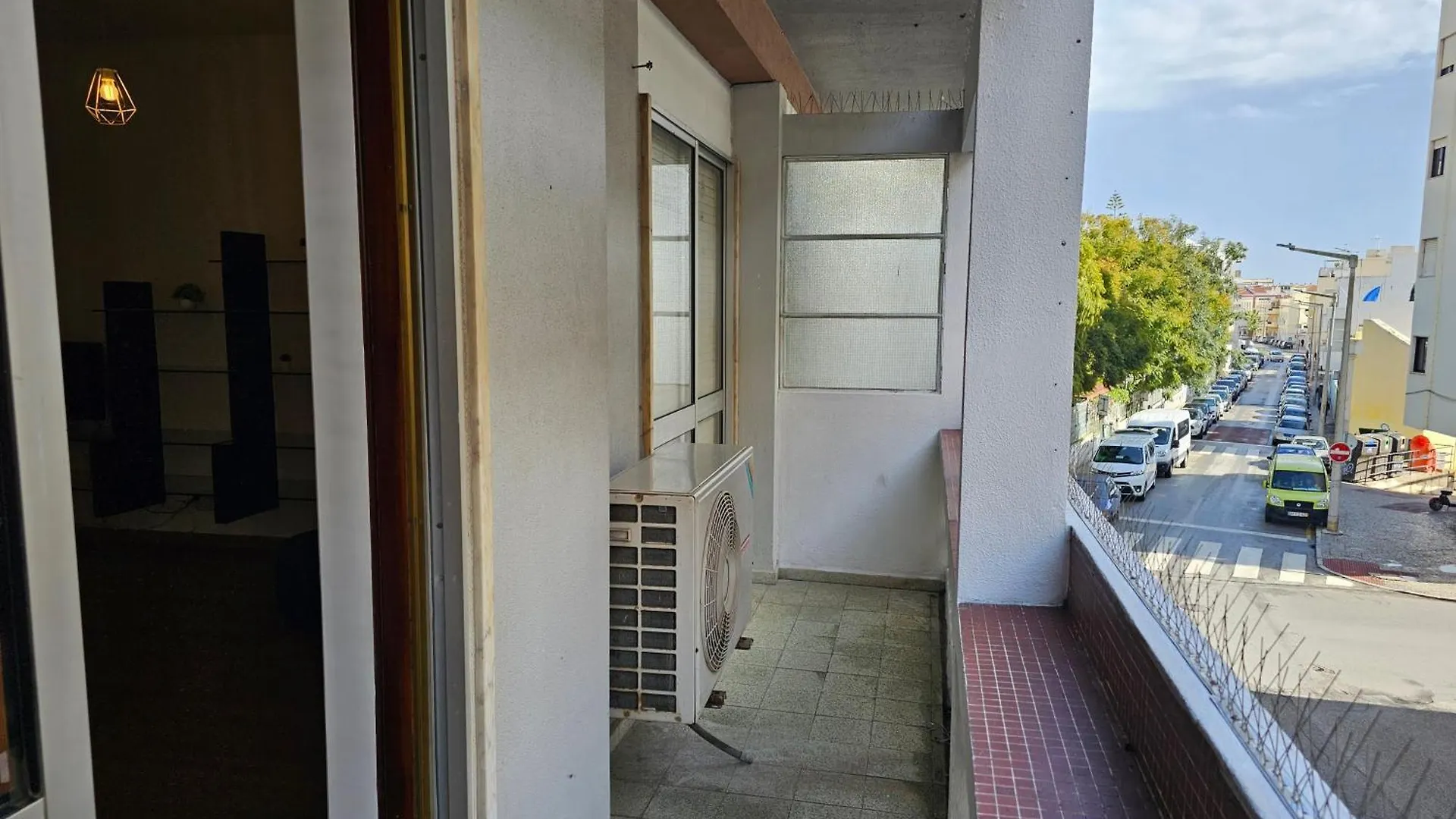 Blife Batalya Private Rooms Faro Homestay